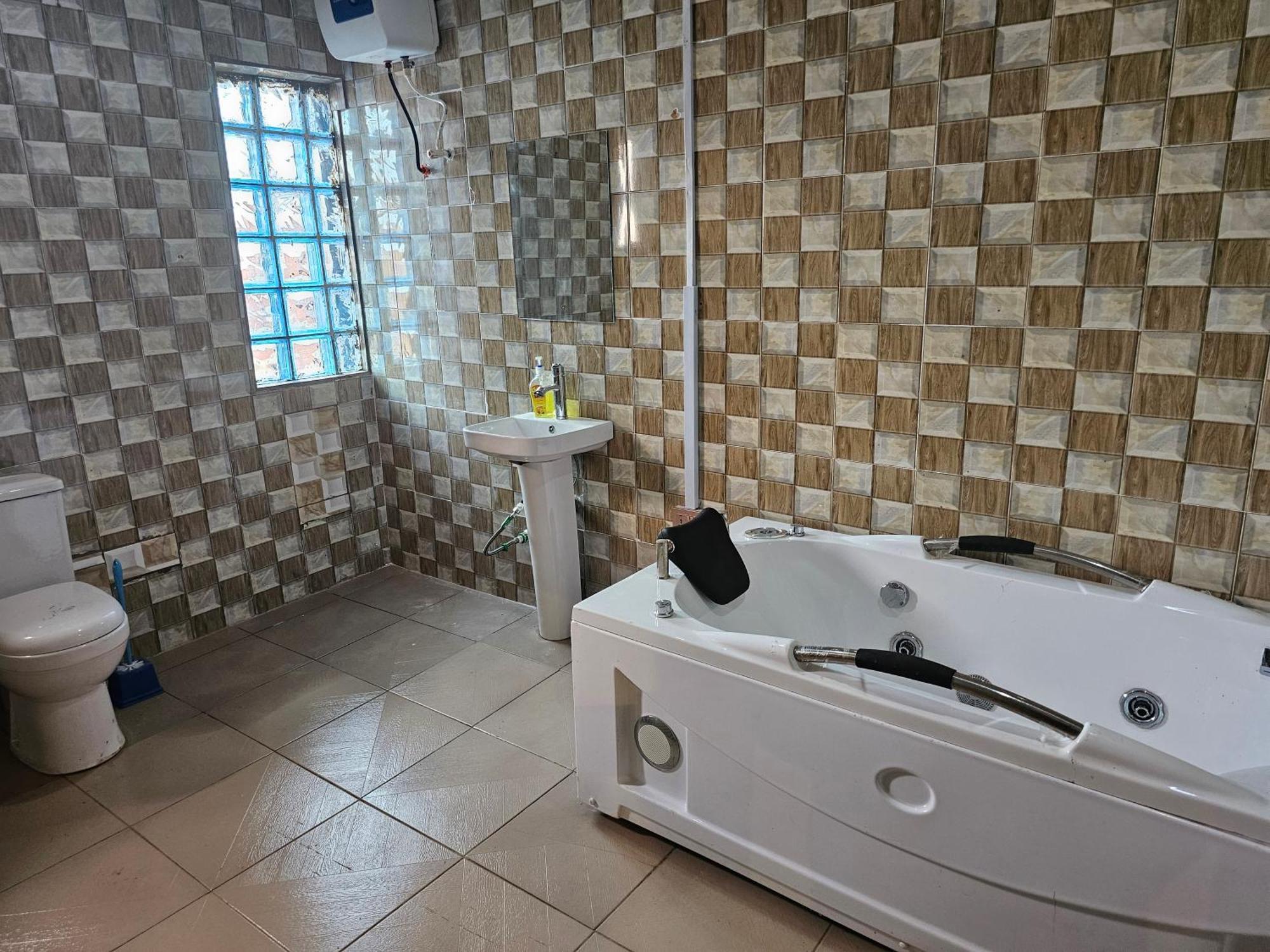 Bmh Hotel & Suites Ібадан Екстер'єр фото